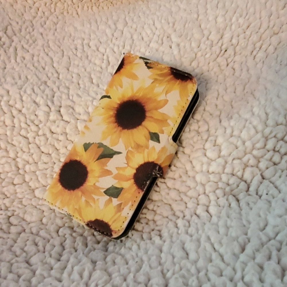 💕4 for $8💕iPhone 5se wallet case NWOT